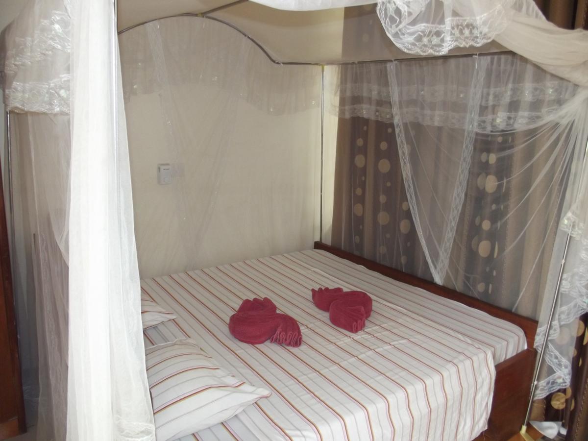 Peacock Park Hotel Ukunda Extérieur photo