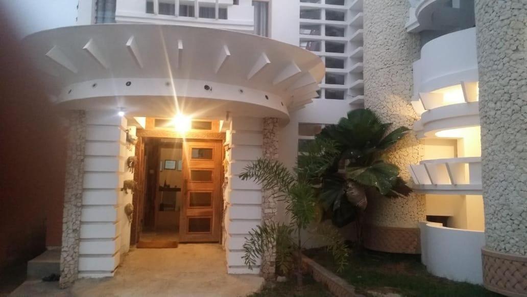 Peacock Park Hotel Ukunda Extérieur photo