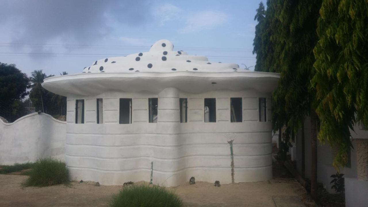 Peacock Park Hotel Ukunda Extérieur photo